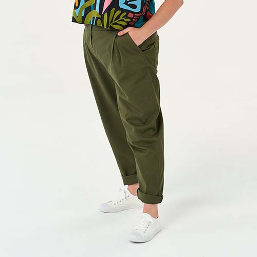 Peggy Trousers hack: adding slanted pockets