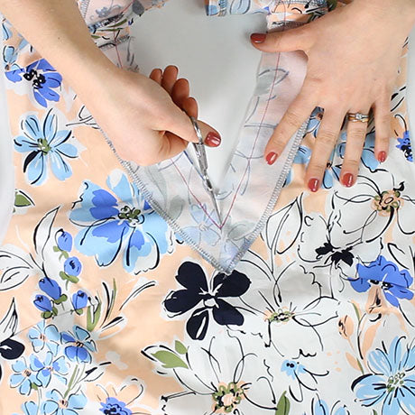 How to attach a facing: v-neck