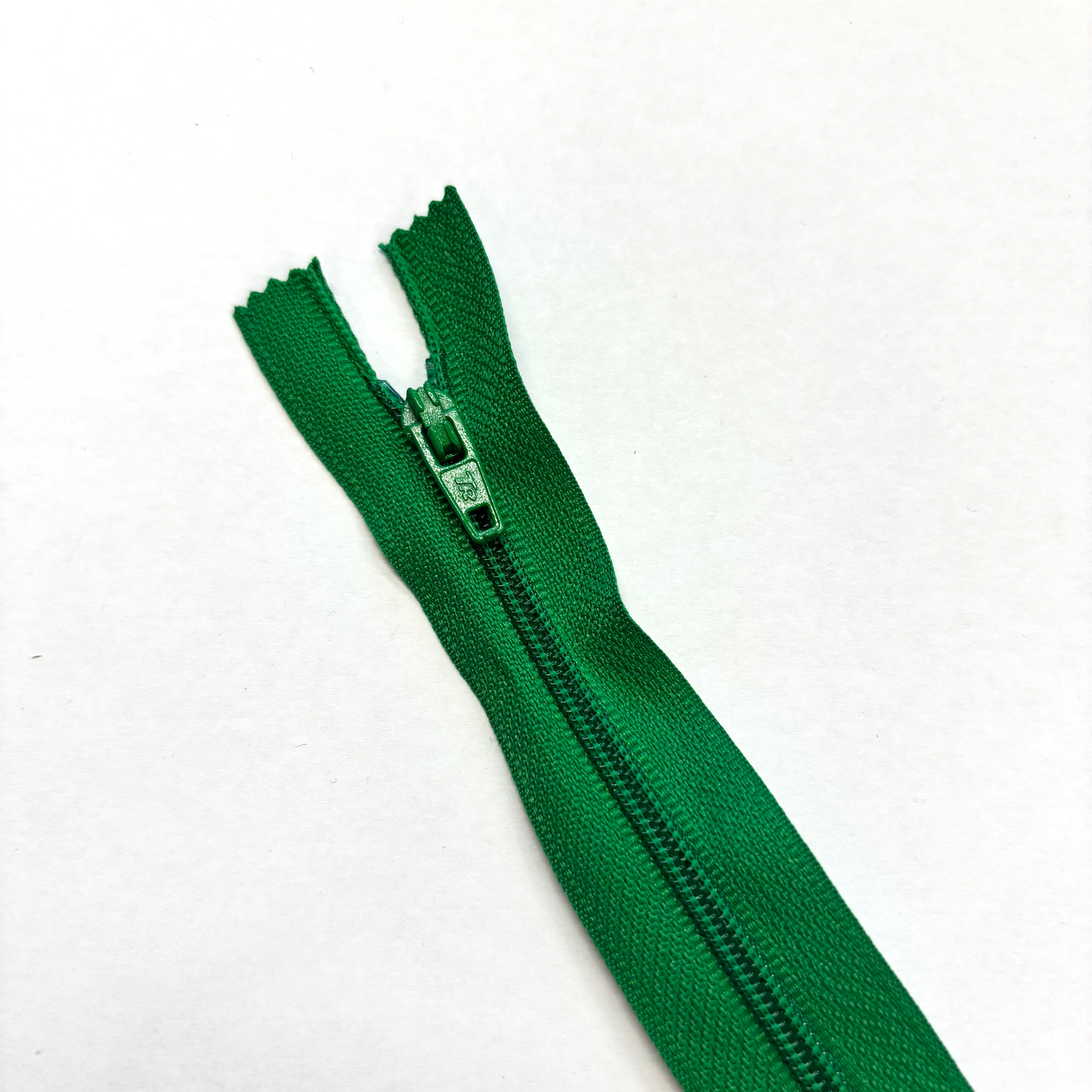 Regular Zip - 10"/25cm