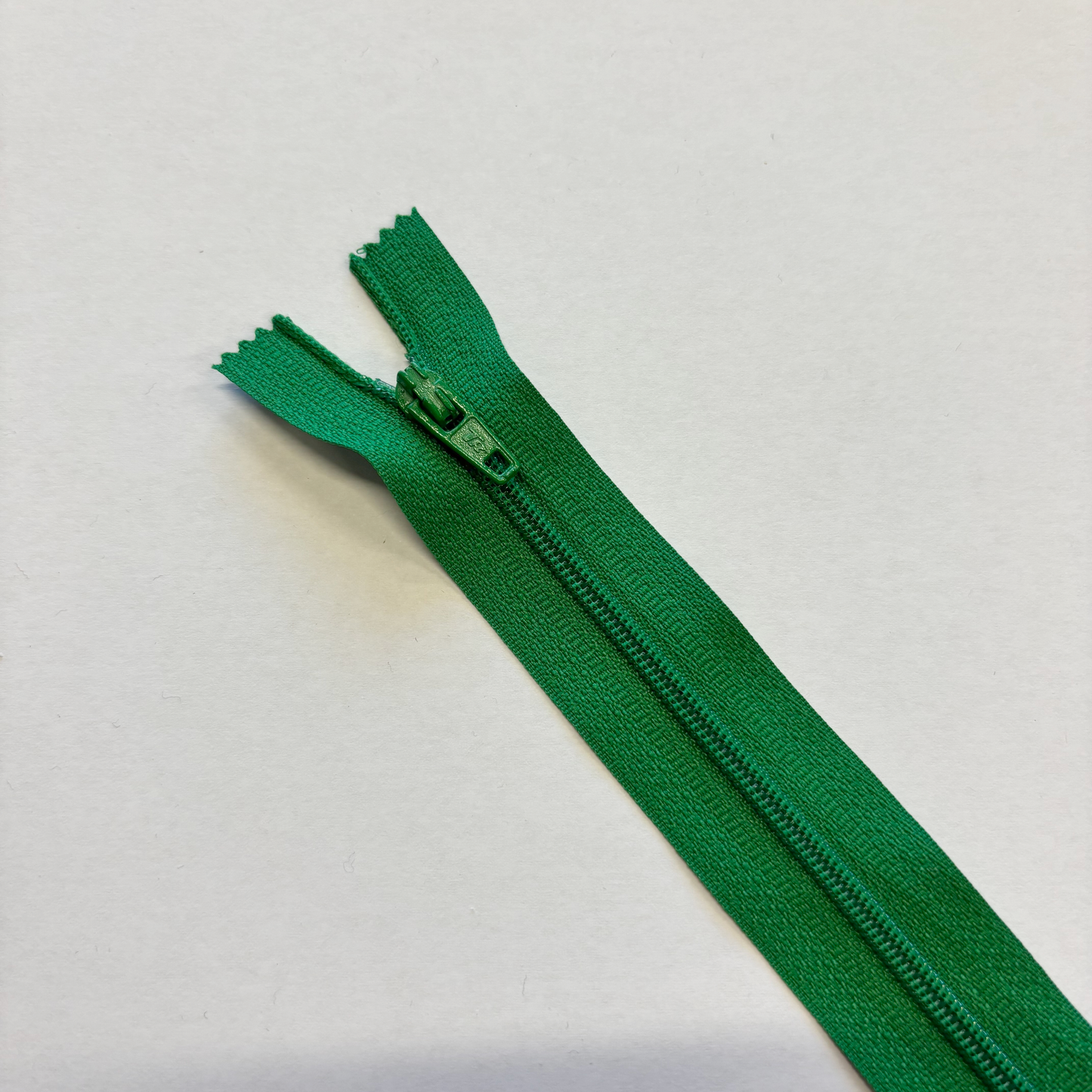 Regular Zip - 16"/40cm