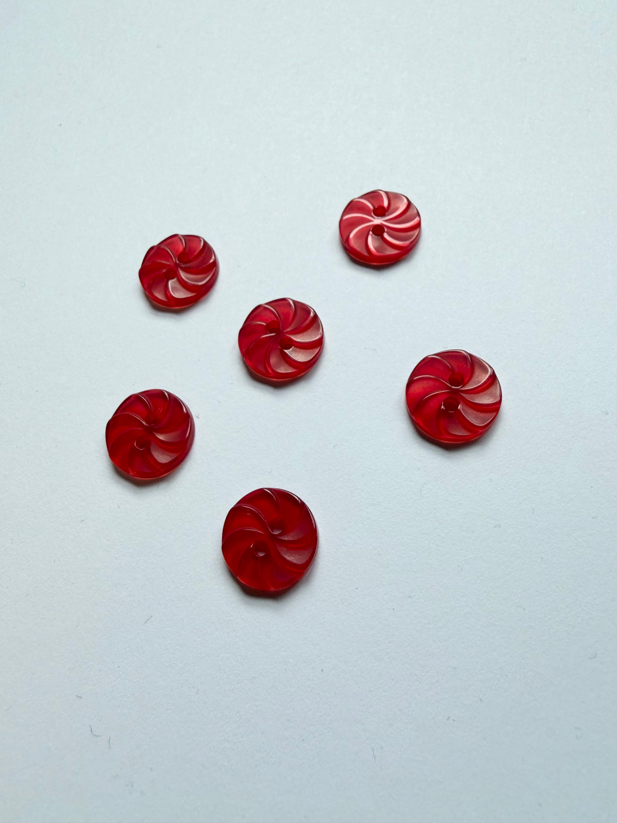 Red Swirl Buttons - 13mm (#C6)
