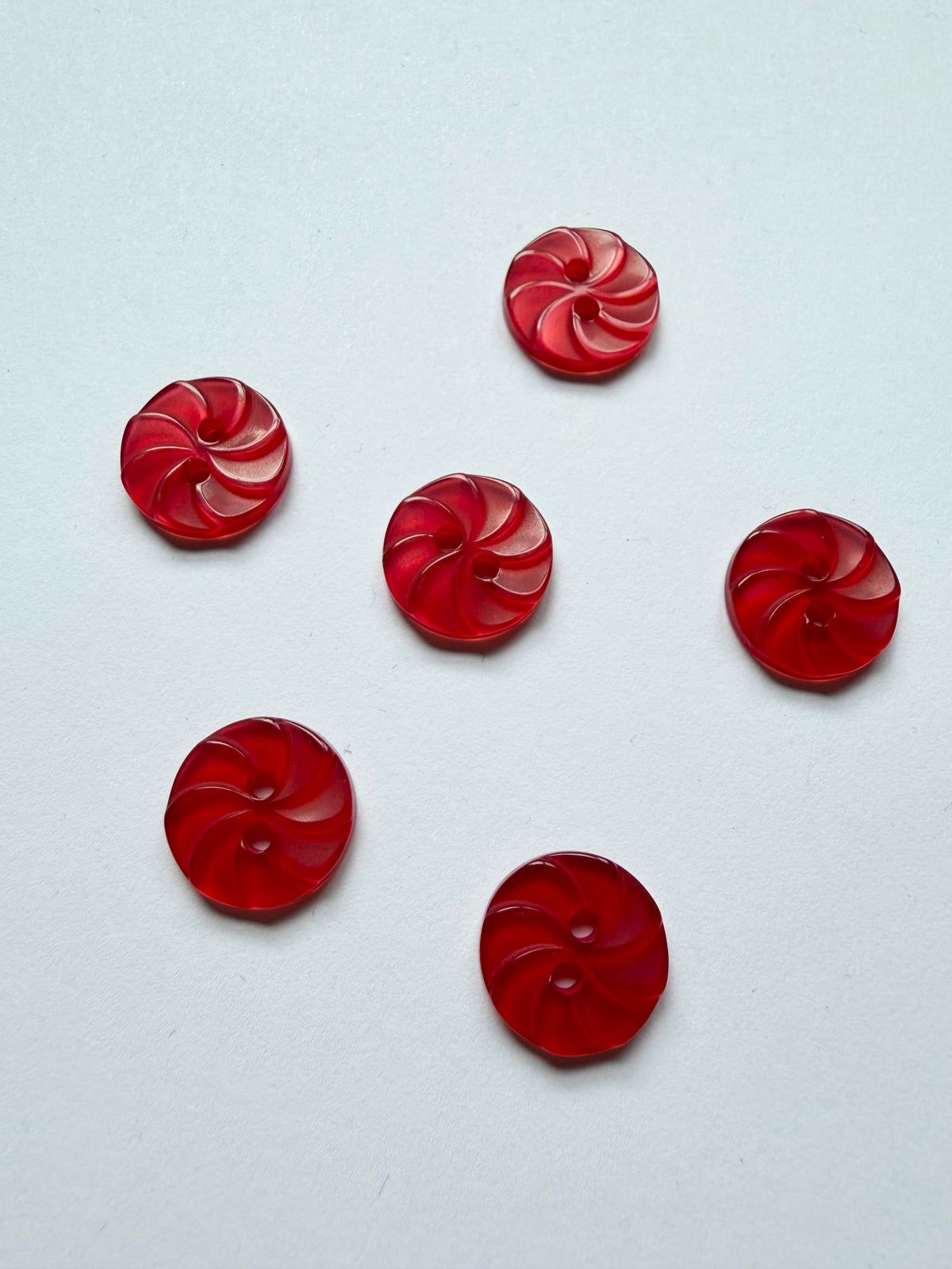 Red Swirl Buttons - 13mm (#C6)