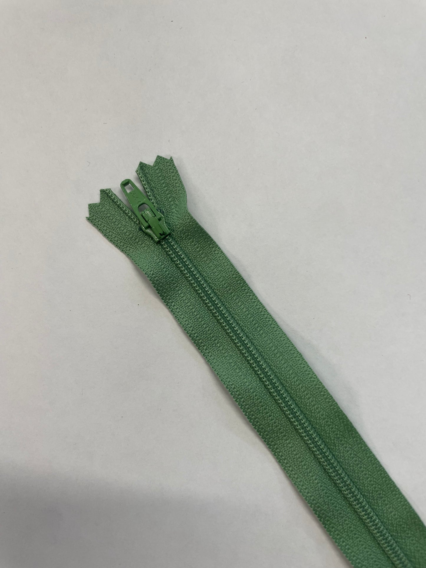 Regular Zip - 15"/38cm