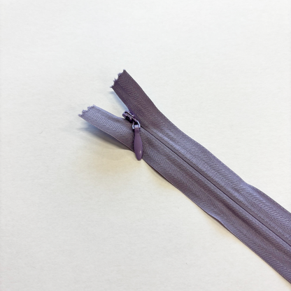 Concealed Zip - 22"/56cm
