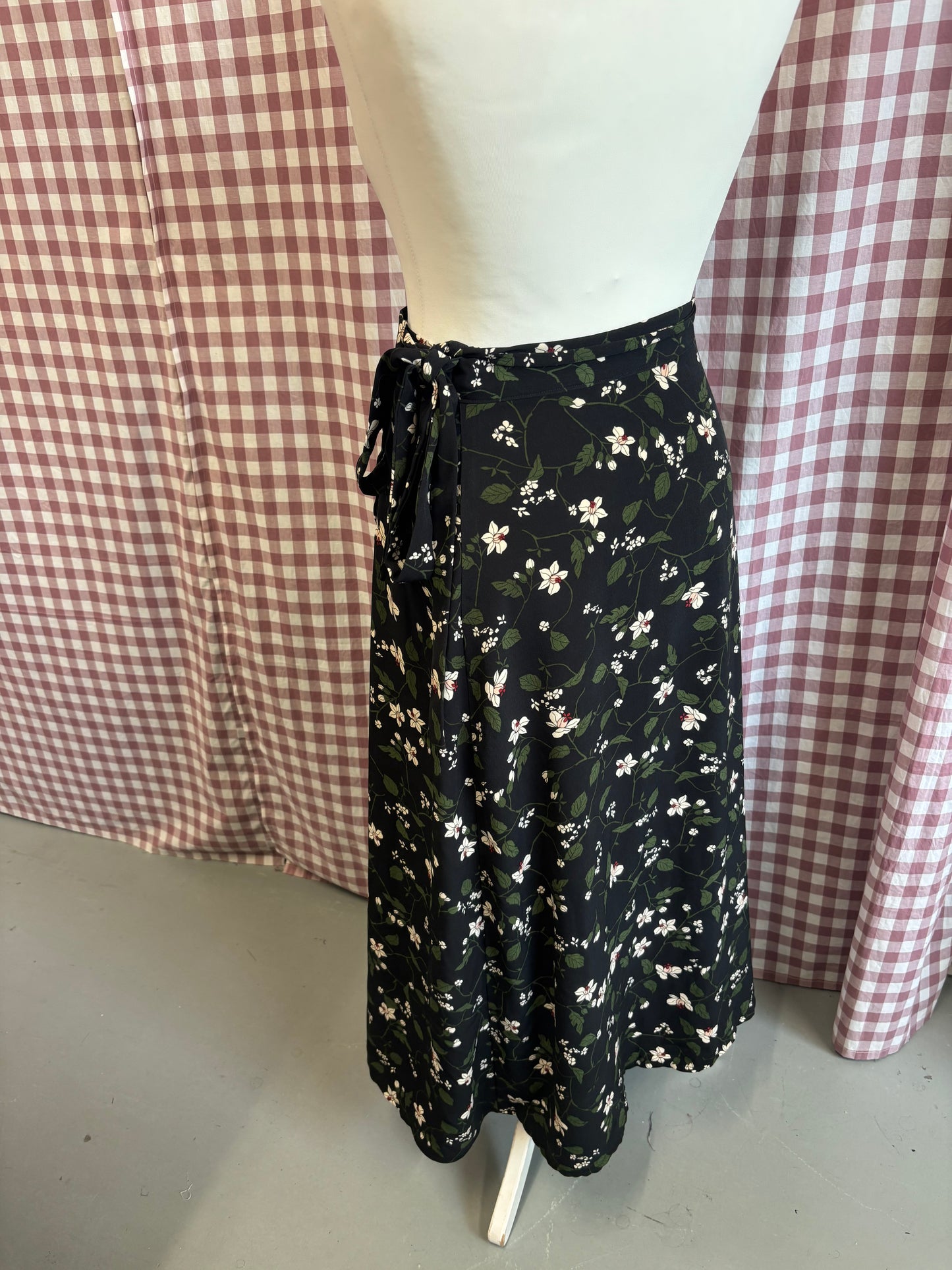 Ultimate Wrap Skirt - Size 10