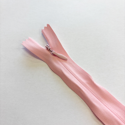 Concealed Zip - 22"/56cm