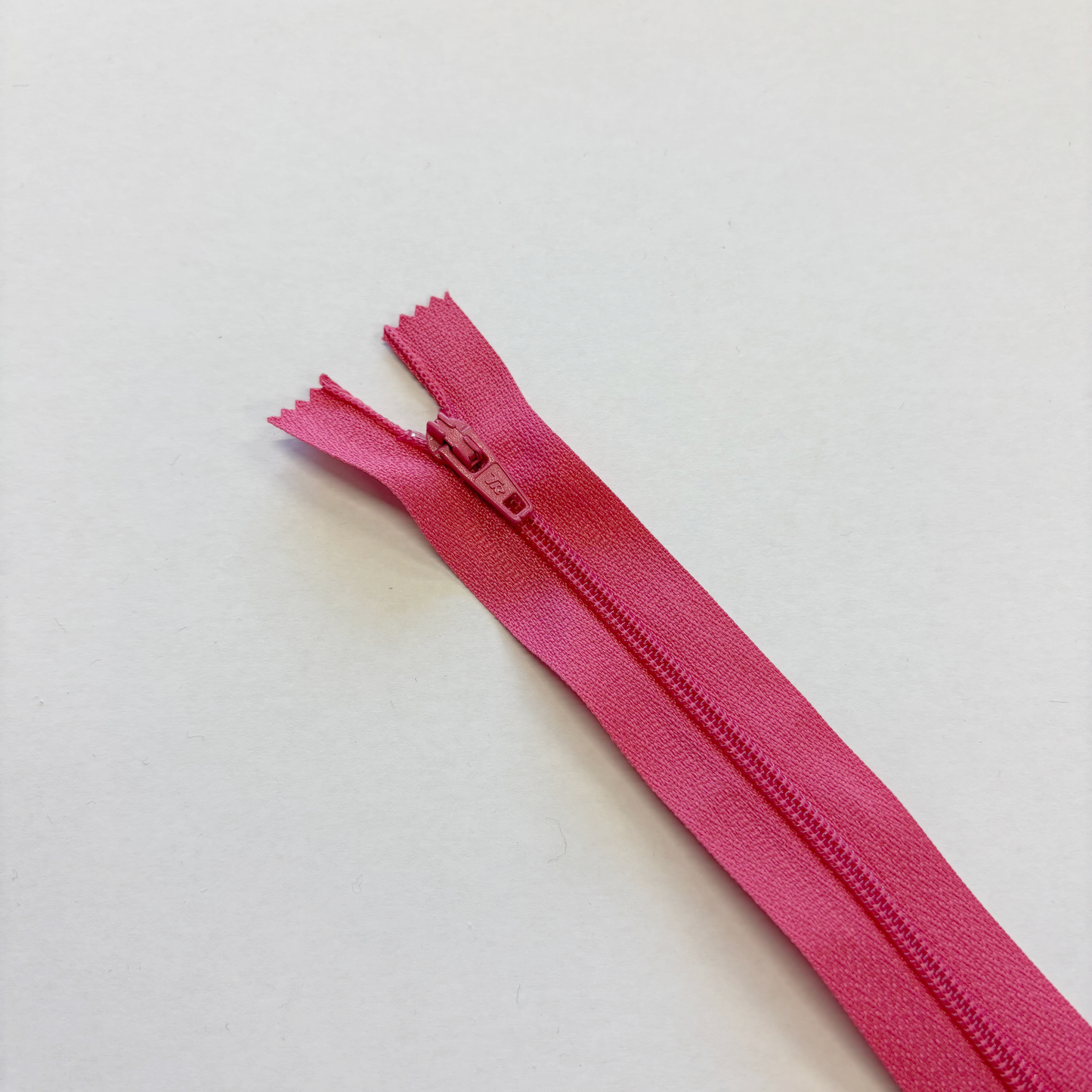 Regular Zip - 16"/40cm