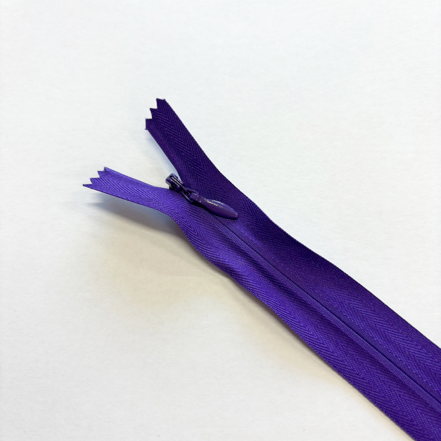 Concealed Zip - 22"/56cm