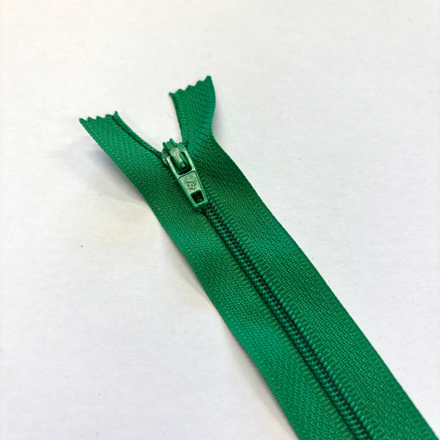 Regular Zip - 8"/20cm