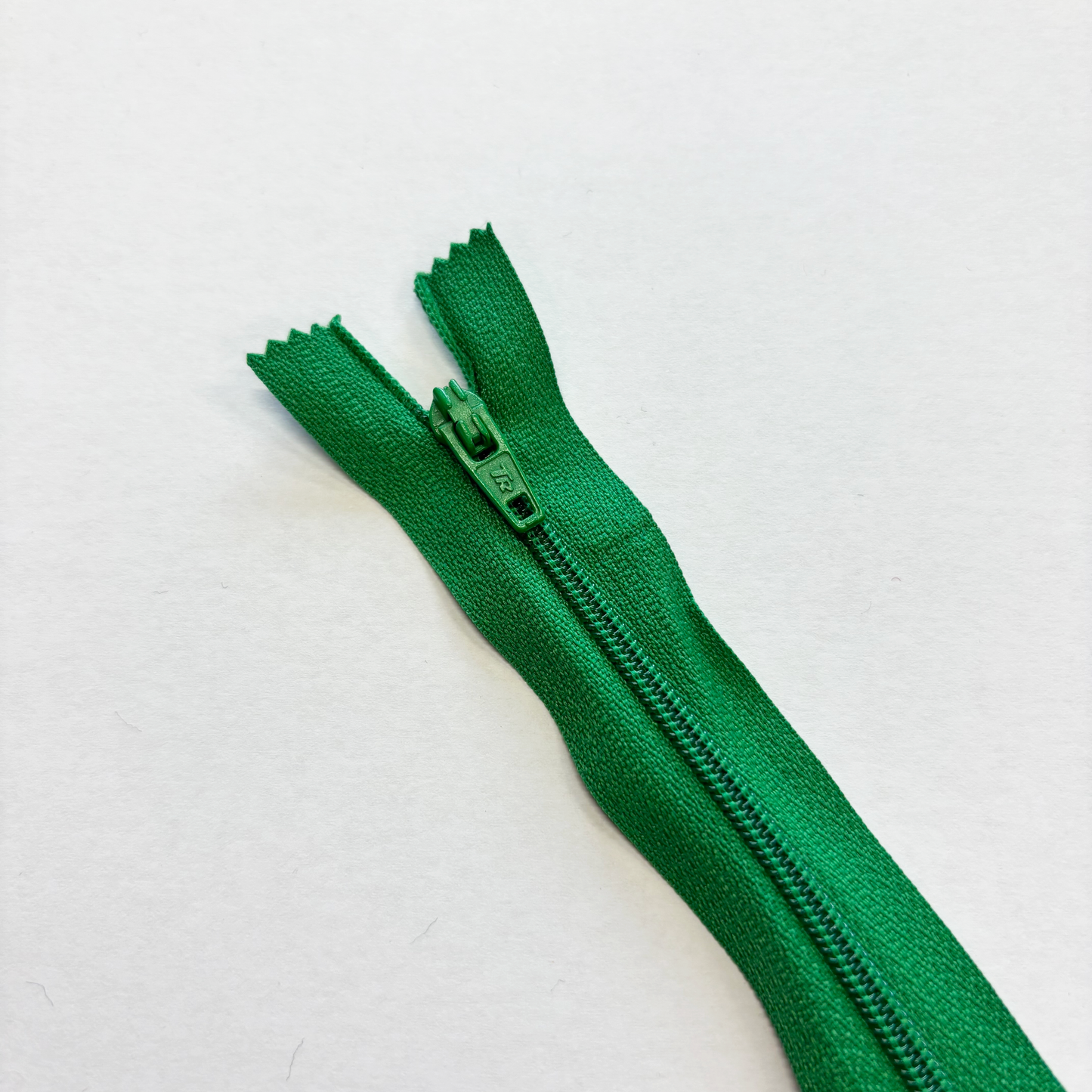 Regular Zip - 22"/56cm