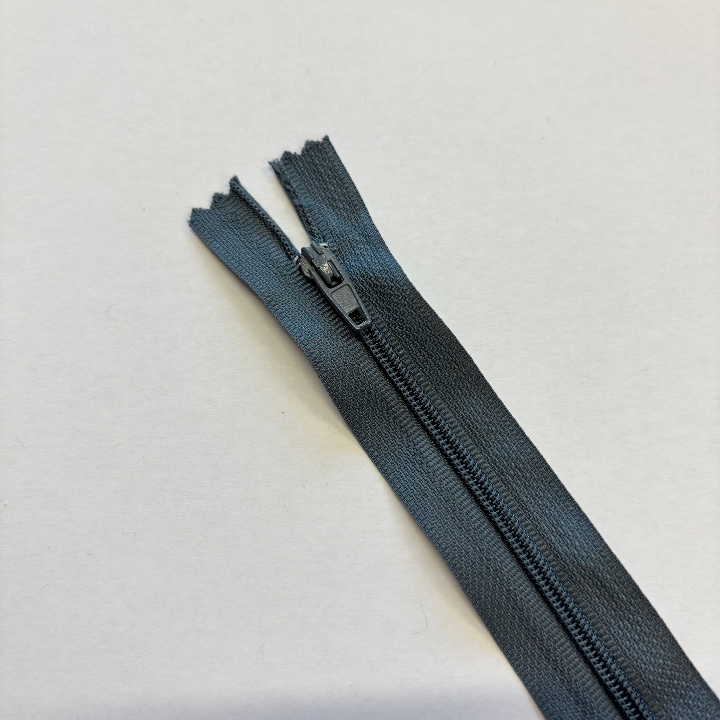 Regular Zip - 16"/40cm