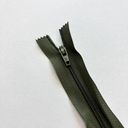 Regular Zip - 22"/56cm