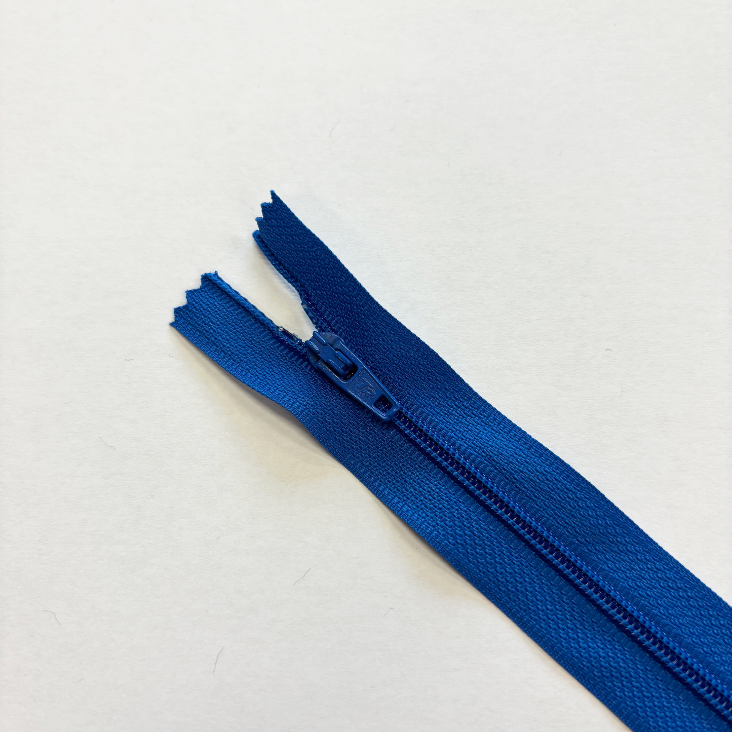 Regular Zip - 22"/56cm