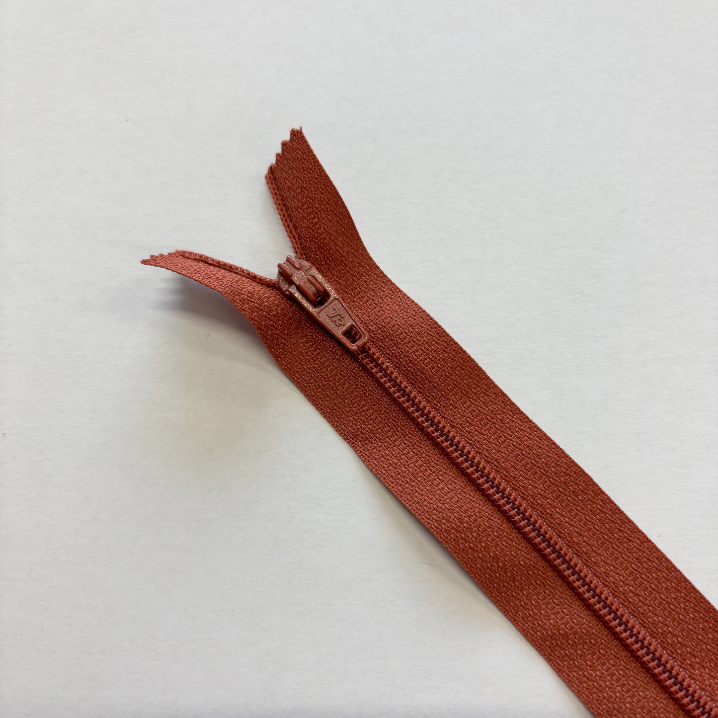 Regular Zip - 16"/40cm
