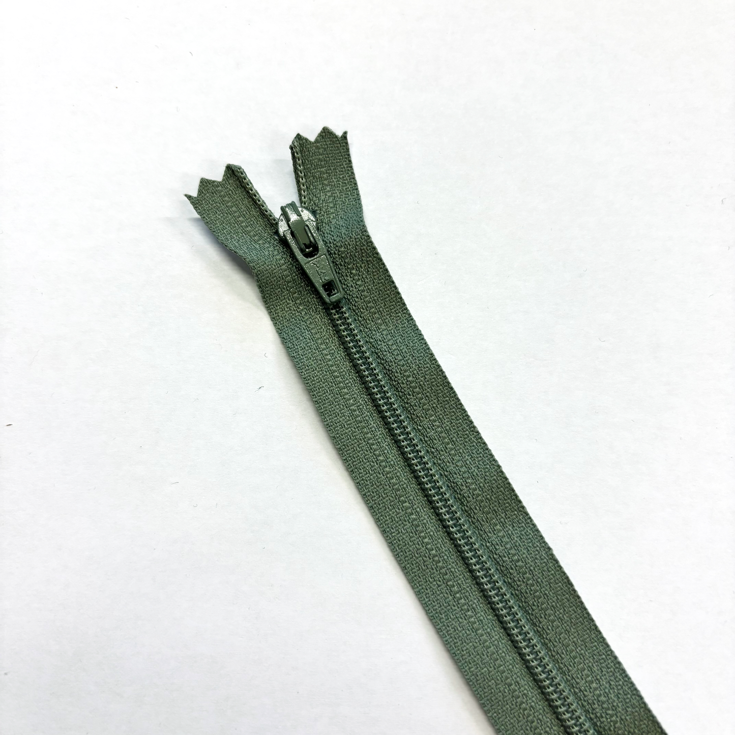 Regular Zip - 10"/25cm