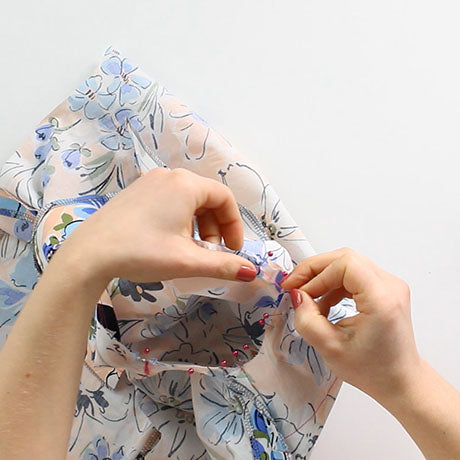 How to insert a sleeve: woven