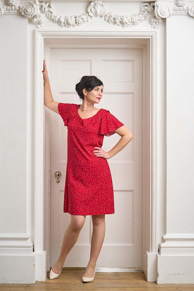 Viscose - Scattered Spots Scarlet